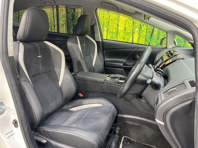 TOYOTA PRIUS ALPHA 2015 Image 31