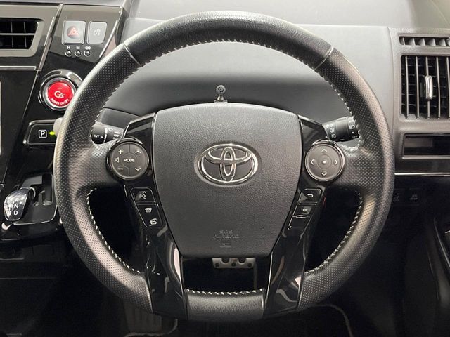 TOYOTA PRIUS ALPHA 2015 Image 31