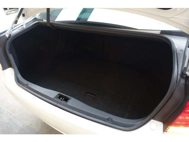 TOYOTA CROWN MAJESTA HYBRID 2015 Image 31