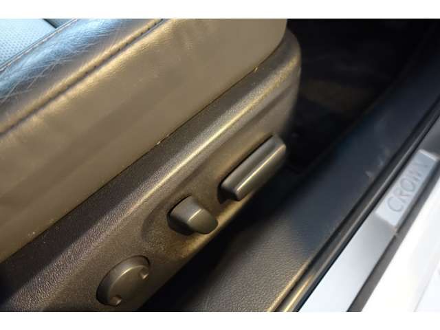 TOYOTA CROWN MAJESTA HYBRID 2015 Image 31