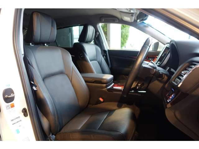 TOYOTA CROWN MAJESTA HYBRID 2015 Image 31