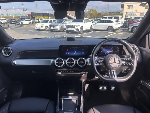 MERCEDES BENZ GLB 2024 Image 31