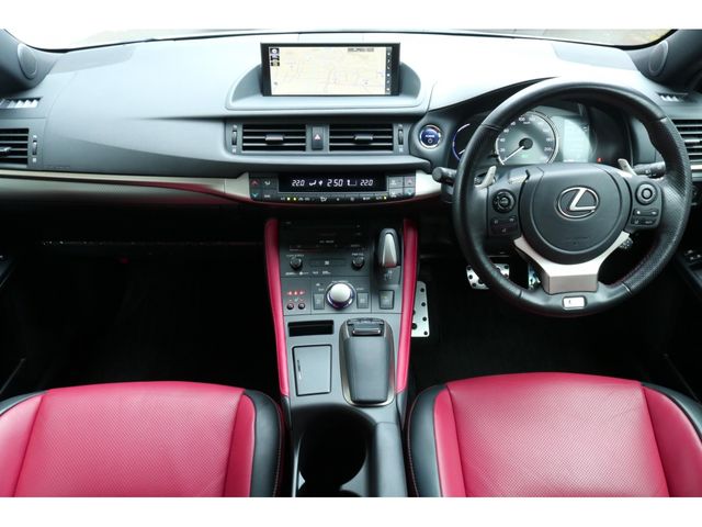 TOYOTA LEXUS CT200H 2021 Image 31