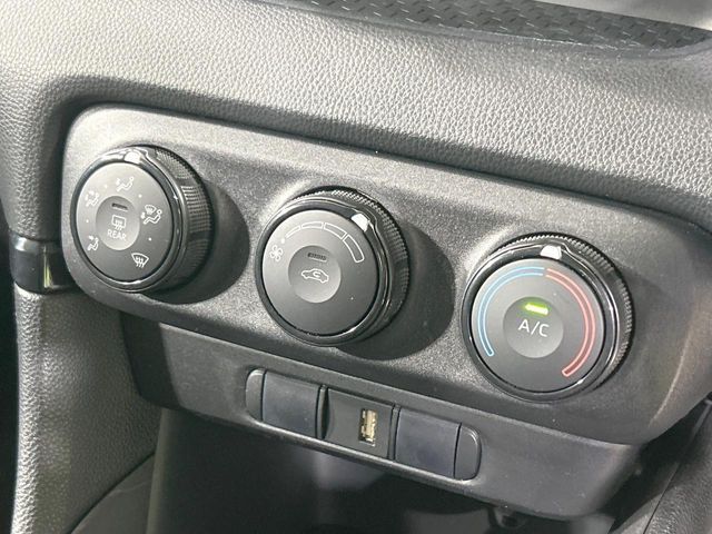 TOYOTA YARIS 2020 Image 31