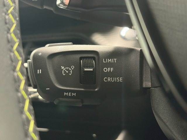 PEUGEOT 2008 2021 Image 31