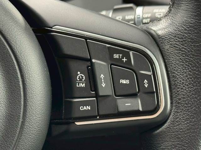 JAGUAR E-PACE 2019 Image 31