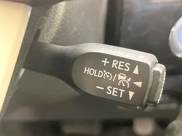 TOYOTA PRIUS 2017 Image 31