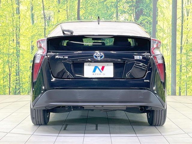 TOYOTA PRIUS 2017 Image 31