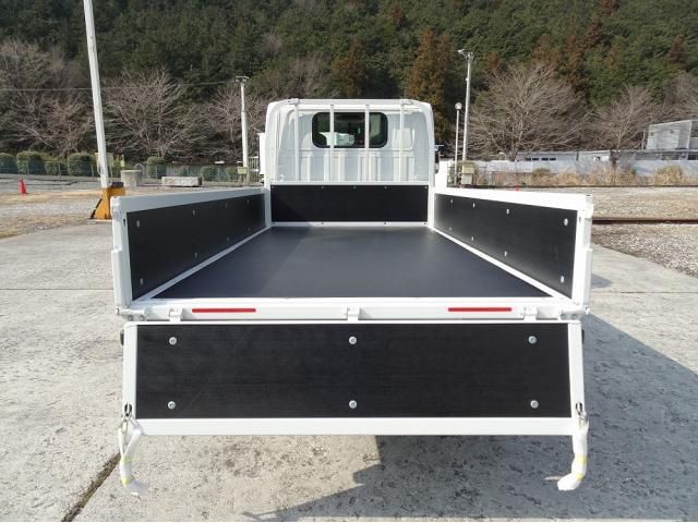 ISUZU ELF 2025 Image 31