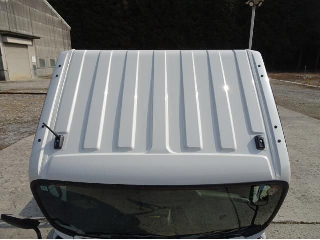 ISUZU ELF 2025 Image 31