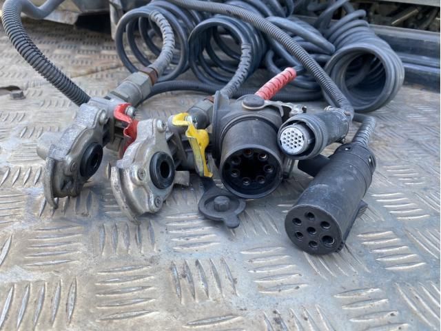 NISSAN DIESEL QUON 2016 Image 31