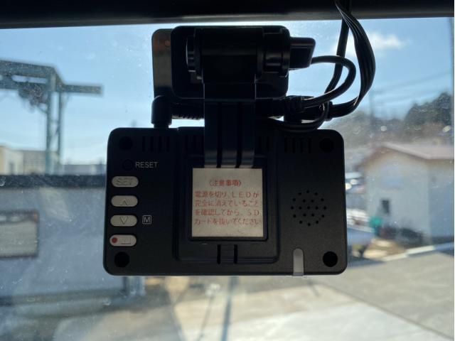 NISSAN DIESEL QUON 2016 Image 31