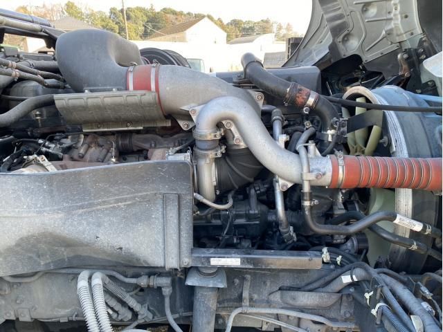 NISSAN DIESEL QUON 2016 Image 31