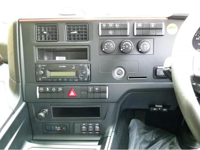 MITSUBISHI FUSOU SUPER GREAT 2025 Image 31