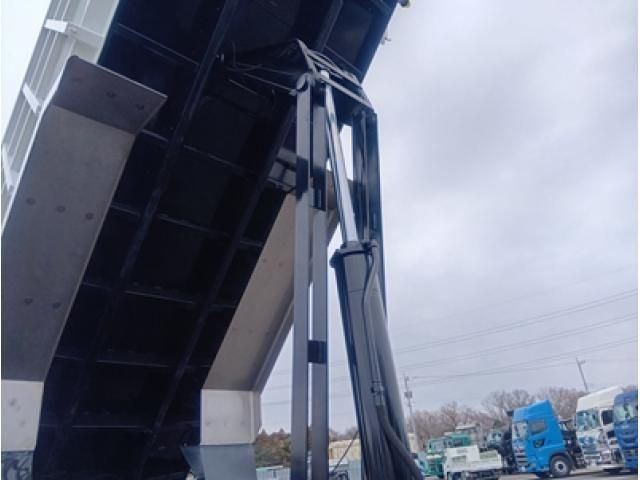 MITSUBISHI FUSOU SUPER GREAT 2025 Image 31