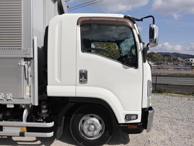 ISUZU FORWARD 2017 Image 31
