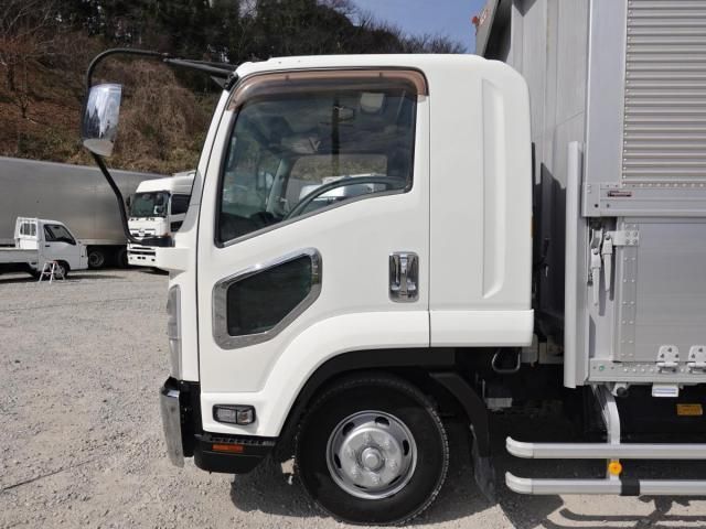 ISUZU FORWARD 2017 Image 31