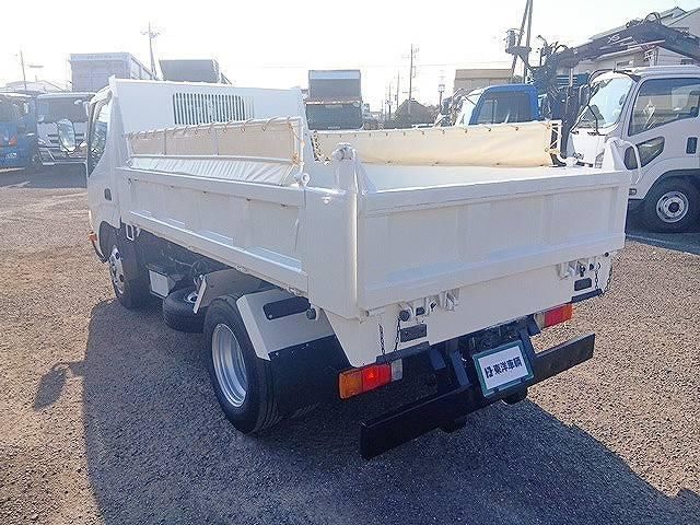 HINO DUTRO 2011 Image 31