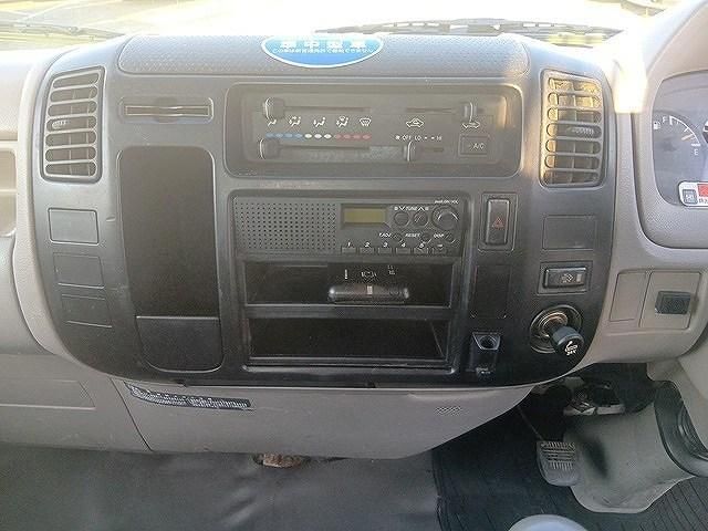 HINO DUTRO 2011 Image 31