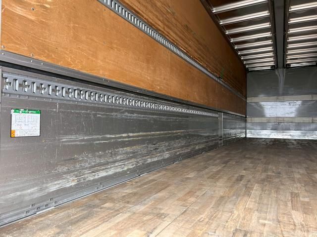 NISSAN DIESEL QUON 2020 Image 31