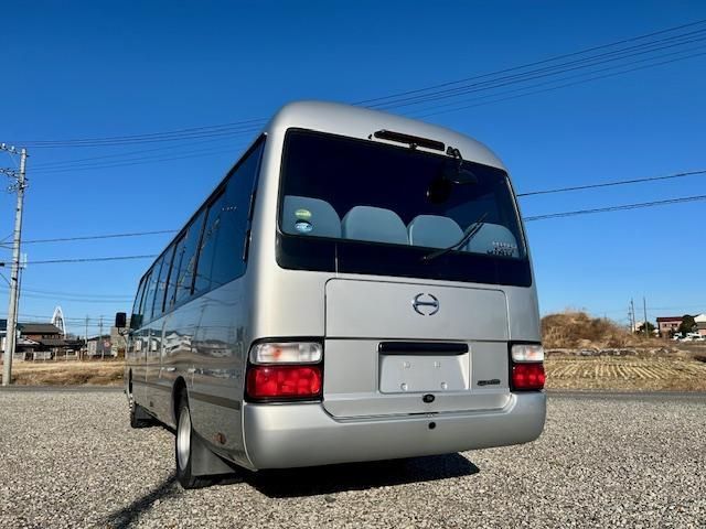 HINO LIESSE 2016 Image 31