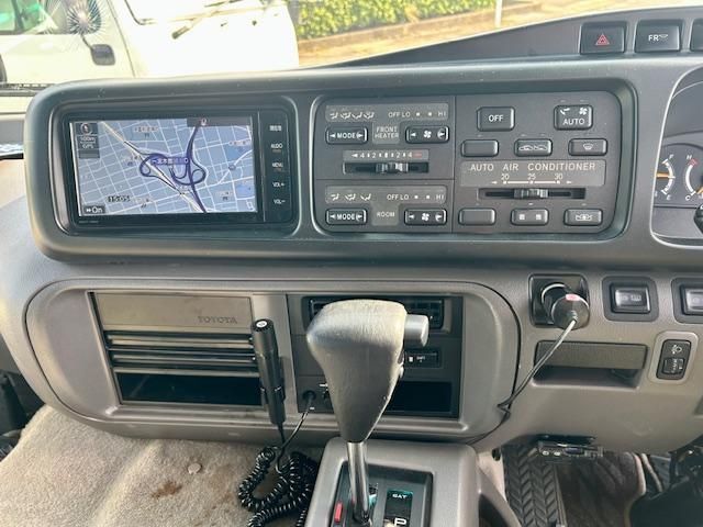 HINO LIESSE 2016 Image 31