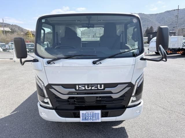 ISUZU ELF 2026 Image 31