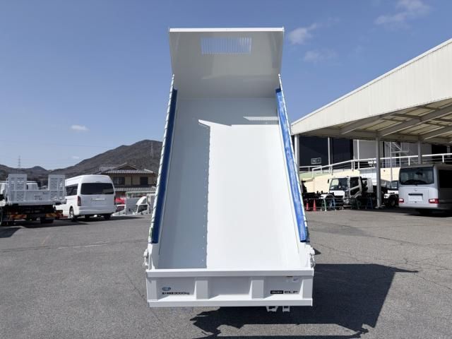 ISUZU ELF 2026 Image 31