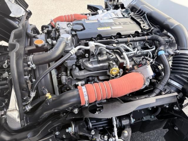 ISUZU ELF 2026 Image 31