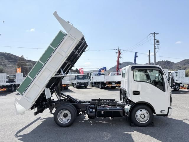 ISUZU ELF 2026 Image 31