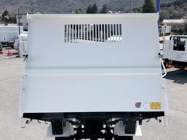 ISUZU ELF 2026 Image 31