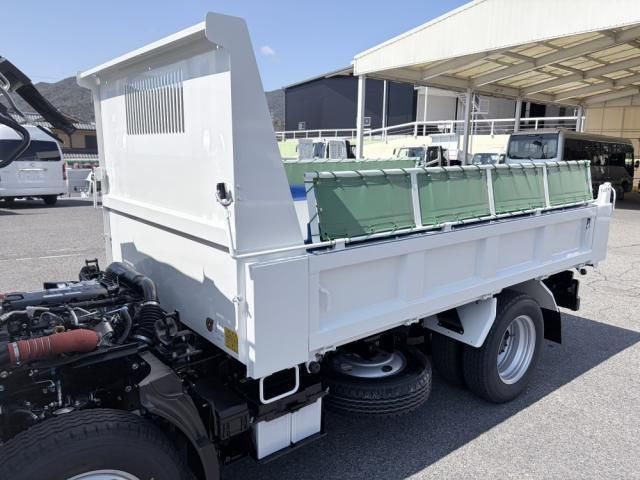 ISUZU ELF 2026 Image 31