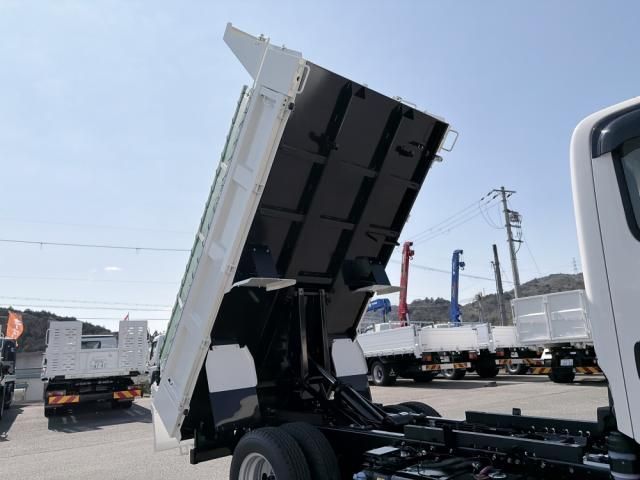 ISUZU ELF 2026 Image 31