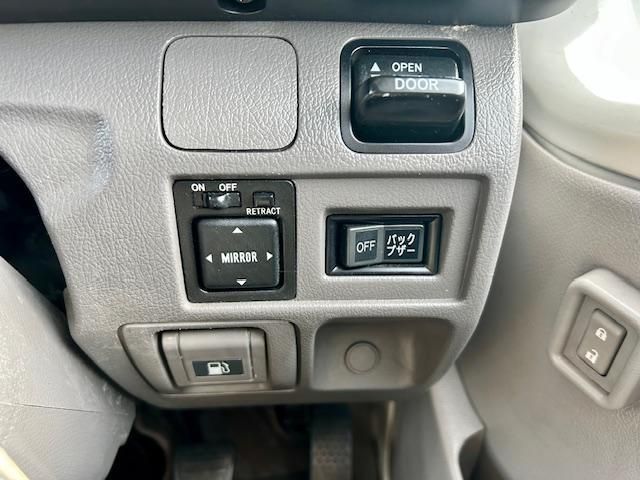 HINO LIESSE 2016 Image 31