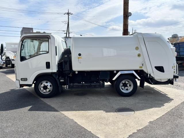 ISUZU ELF 2015 Image 31