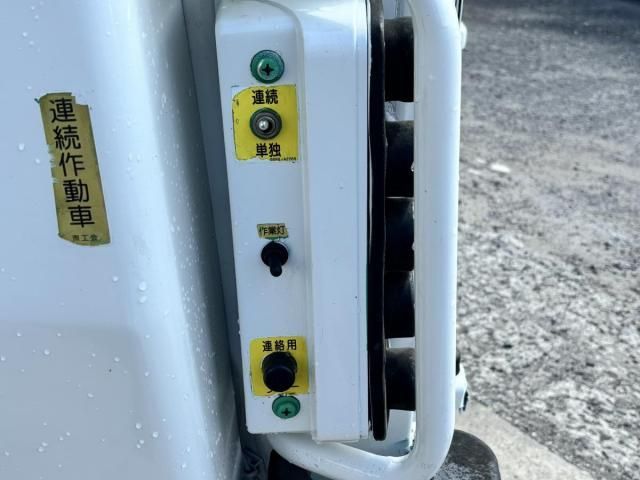 ISUZU ELF 2015 Image 31