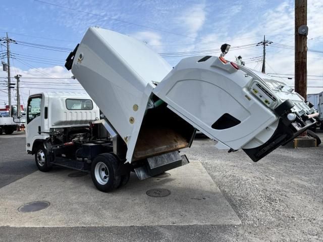 ISUZU ELF 2015 Image 31