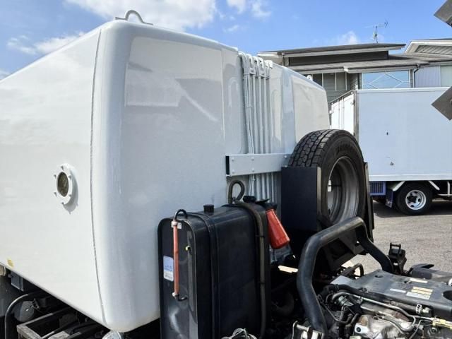 ISUZU ELF 2015 Image 31