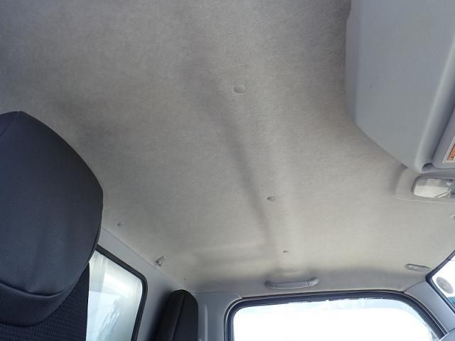 MITSUBISHI CANTER 2019 Image 31