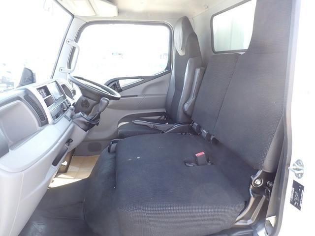 MITSUBISHI CANTER 2019 Image 31