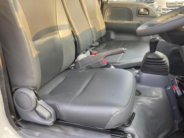 ISUZU ELF 2018 Image 31