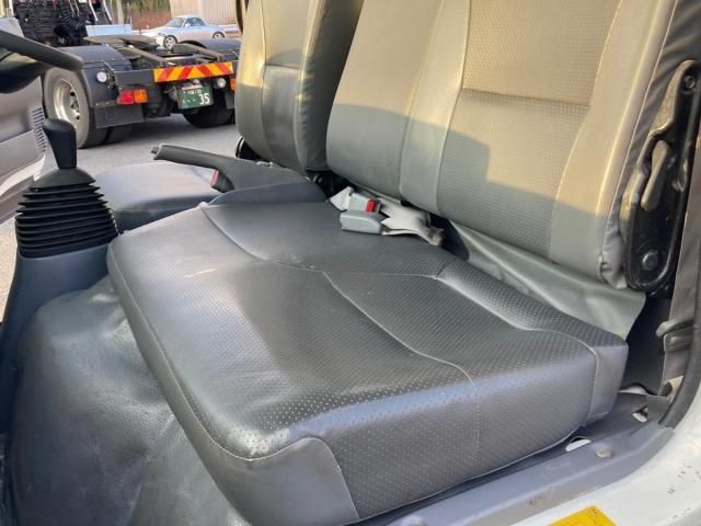 ISUZU ELF 2018 Image 31