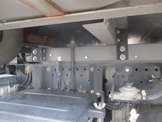 ISUZU ELF 2013 Image 31