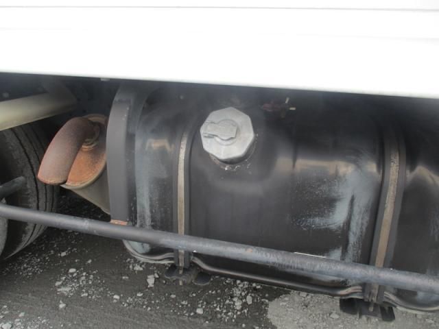 ISUZU ELF 2013 Image 31