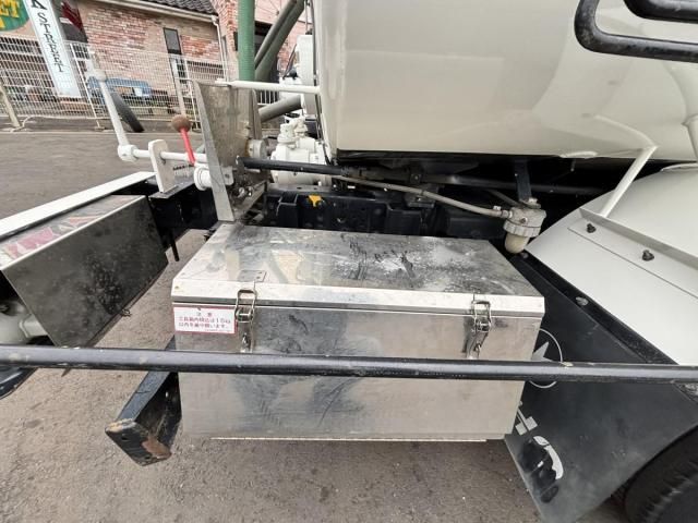 HINO DUTRO 2014 Image 31