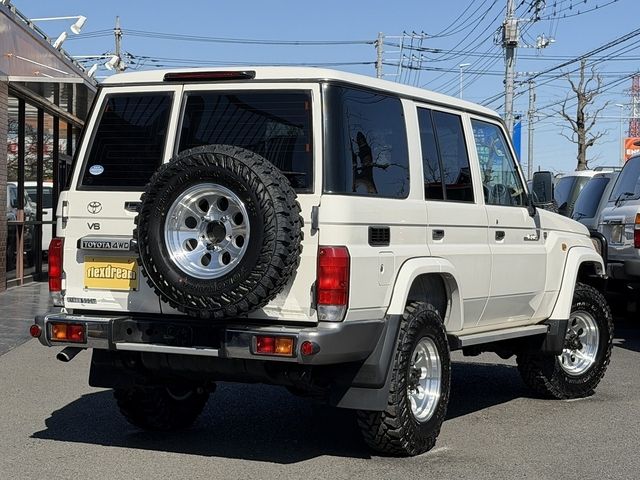 TOYOTA LANDCRUISER VAN 2015 Image 31