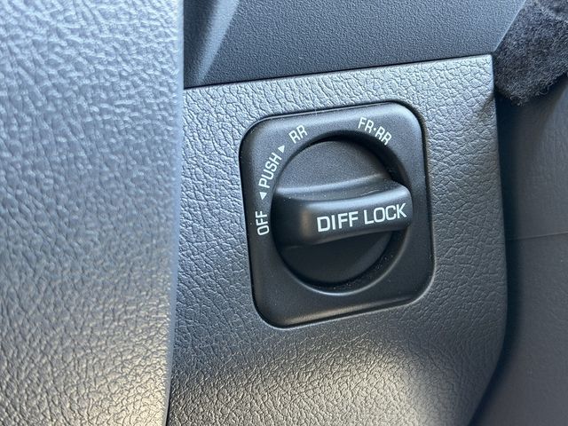 TOYOTA LANDCRUISER VAN 2015 Image 31