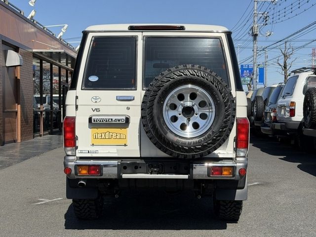 TOYOTA LANDCRUISER VAN 2015 Image 31