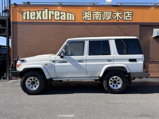 TOYOTA LANDCRUISER VAN 2015 Image 31