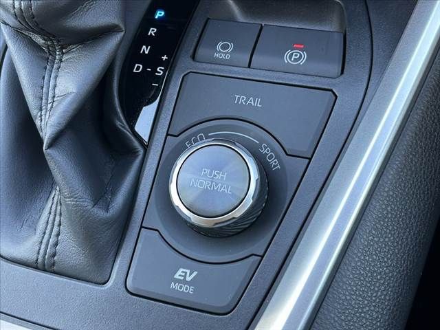 TOYOTA RAV4 HYBRID 4WD 2023 Image 31